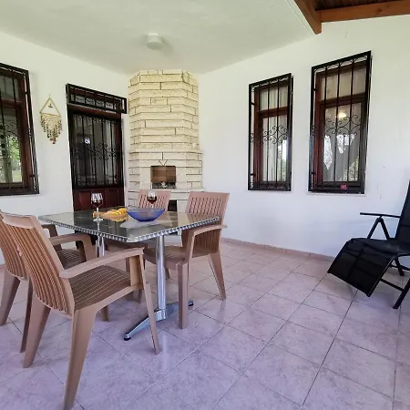 3+1 Spacious House In A Condominium With A Large Green Area Datça