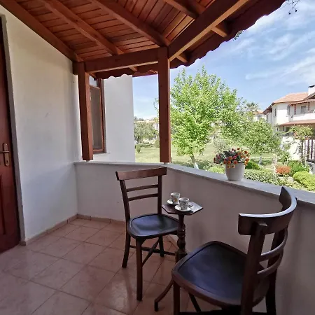 3+1 Spacious House In A Condominium With A Large Green Area Apartmán